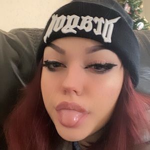 Meet your Posher, Alexia